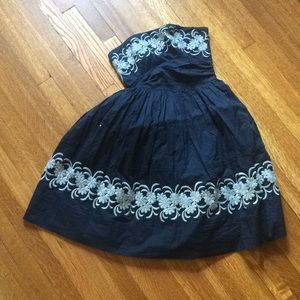 GUC Navy Floral Embroidery Dress
